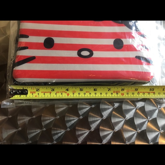 NEW Hello Kitty IPAD tablet laptop case - Picture 4 of 5